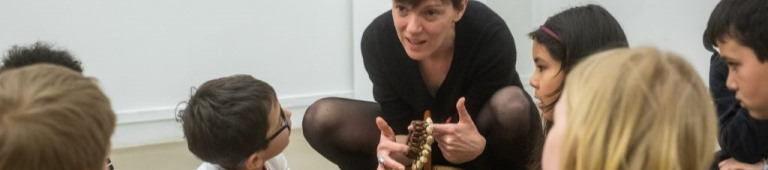  À partir de 6 ans / J'étendrai mes histoires contre  les siennes